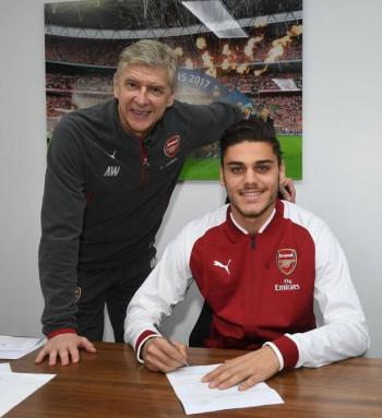 Arsenal have confirmed the signing of Greek defender Konstantinos Mavropanos from PAS Giannina (Photo: Reuters)
