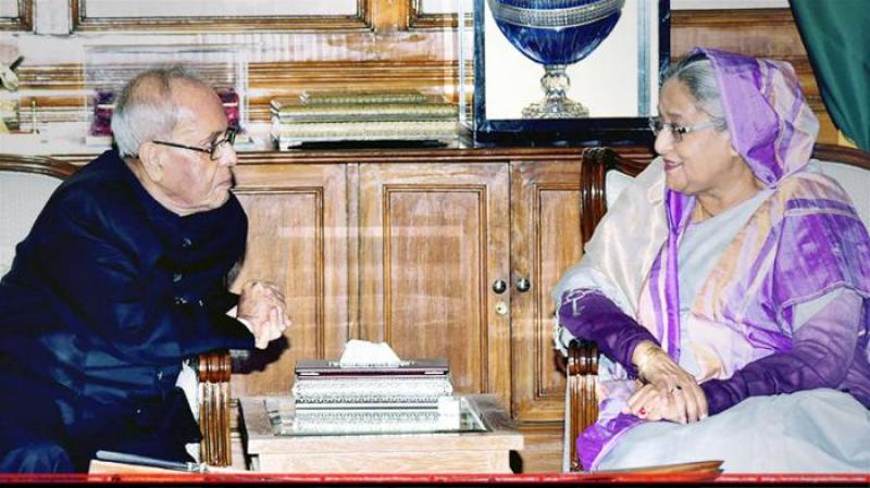 Pranab Mukherjee (L) & Sheikh Hasina (R) exchanged wellbeing in the meeting (Photo: Focus Bangla)