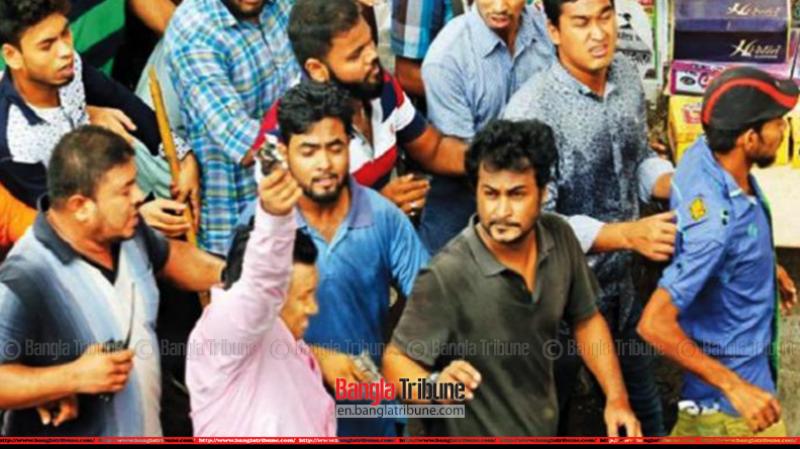 The picture of then BCL leaders Sabbir Hossain and Ashiqur Rahman brandishing guns appeared in the media.
