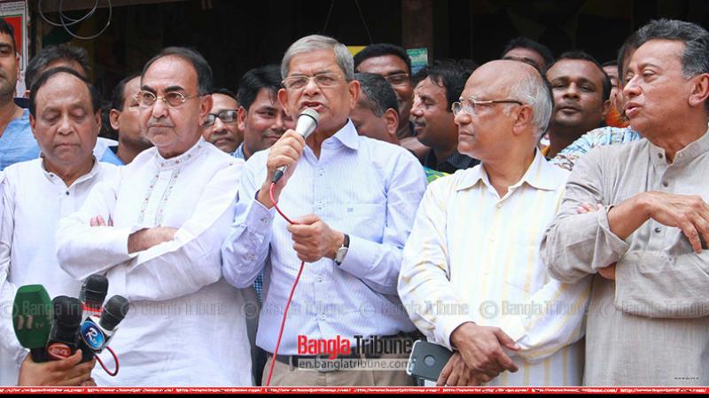 BNP leader Mirza Fakhrul Islam Alamgir addresses a demonstration to press jailed party chief`s release. FOCUS BANGLA
