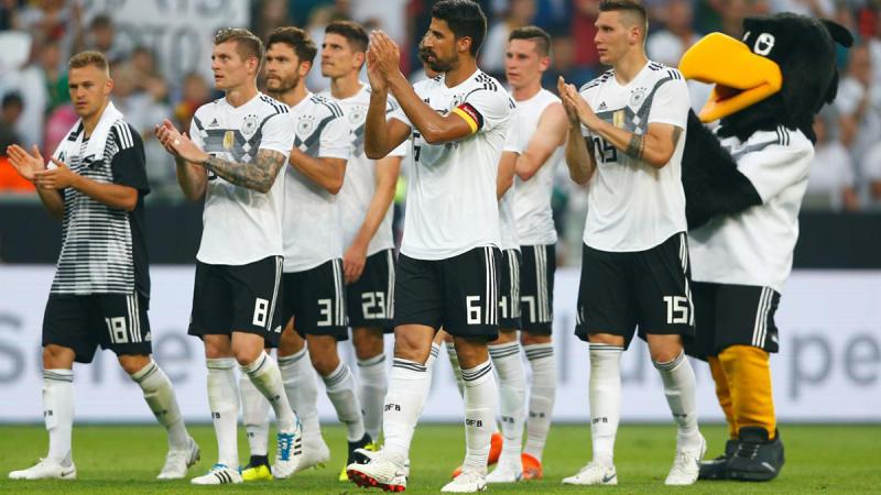 Germany`s Sami Khedira and teammates applaud the fans after the match against Saudi Arabia on June 8, 2018. REUTERS