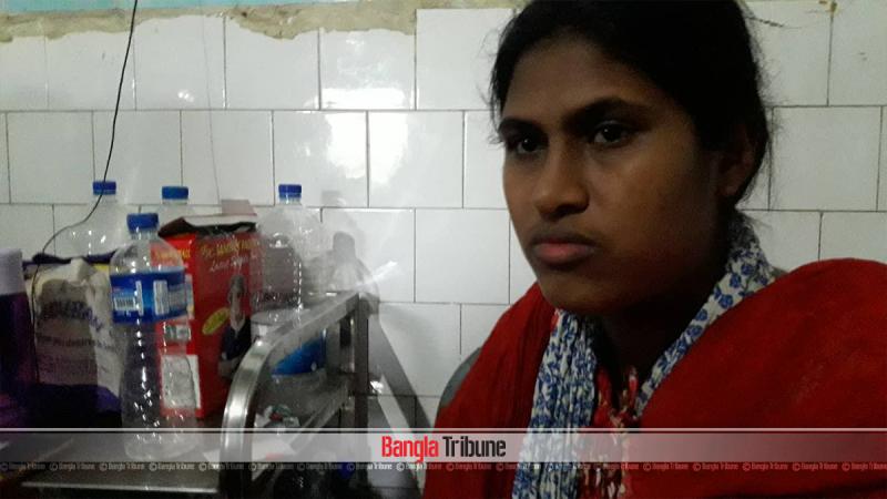 Twenty-five-year-old Rokana Akter gives birth on the night of Jun 18 inside a toilet of the Kamalapur Railway Station
