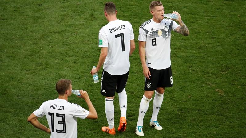 Germany vs Mexico - Luzhniki Stadium, Moscow, Russia - June 17, 2018 Germany`s Julian Draxler, Thomas Muller and Toni Kroos look dejected after the match. REUTERS