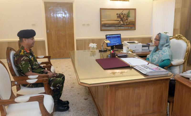 Outgoing Army Chief General Abu Belal Muhammmad Shafiul Haq made farewell call on Prime Minister Sheikh Hasina at her Tejgaon office Sunday. BSS