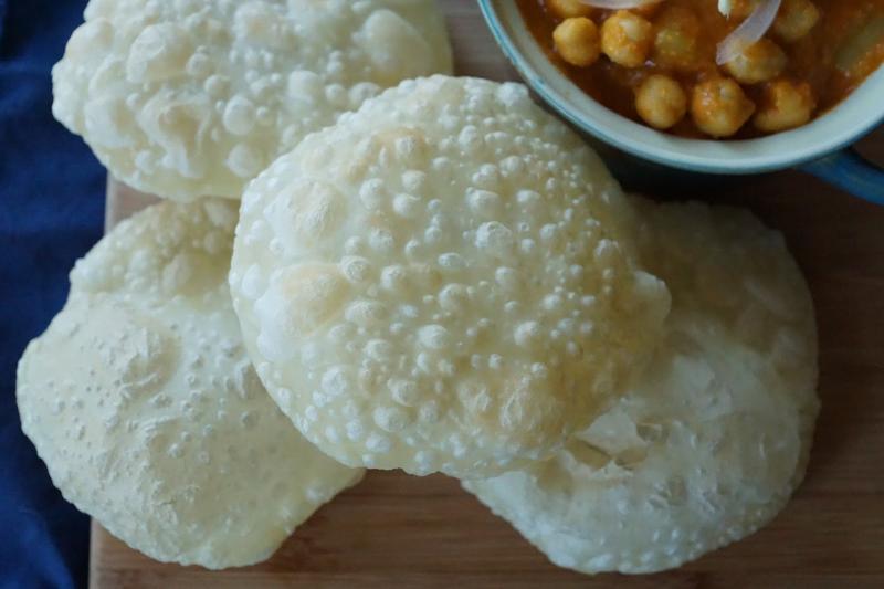 luchi with curry