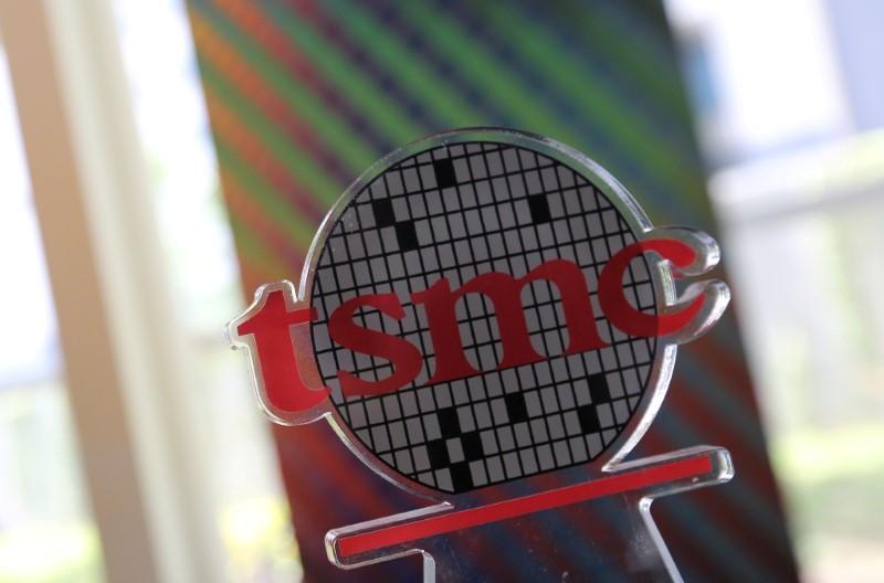 A logo of Taiwan Semiconductor Manufacturing Co (TSMC) is seen at its headquarters in Hsinchu, Taiwan October 5, 2017. REUTERS/File Photo
