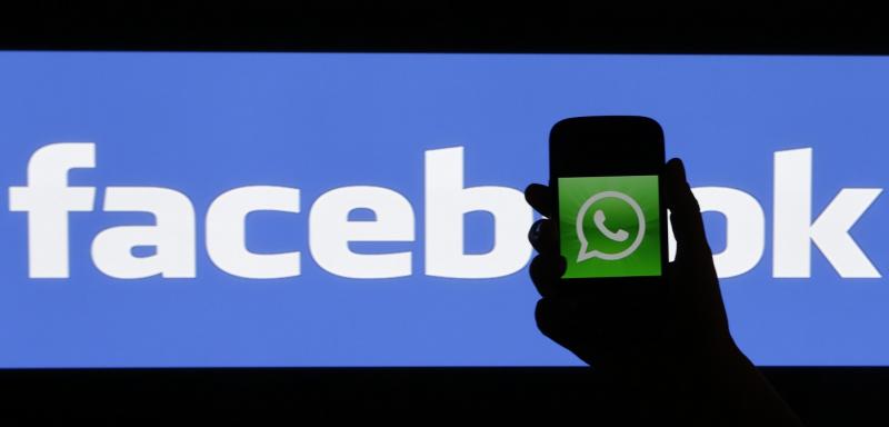 India has intensified efforts to crack down on mass message forwards after it found that people were using social media and messaging apps to spread rumours and stoke public anger. REUTERS/file photo