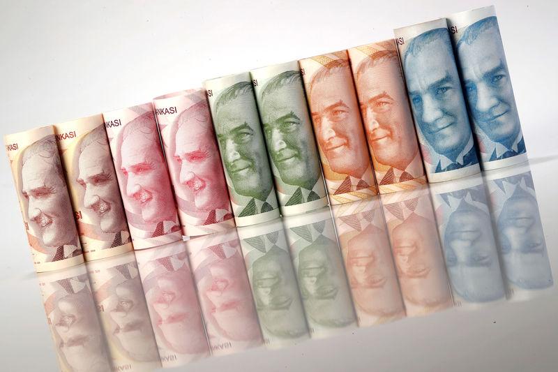Turkish Lira banknotes are seen in this October 10, 2017 picture illustration. REUTERS