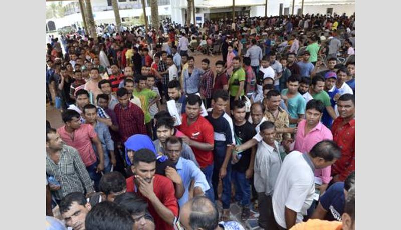 Bangladeshi workers in UAE throng Consulate to legalise status