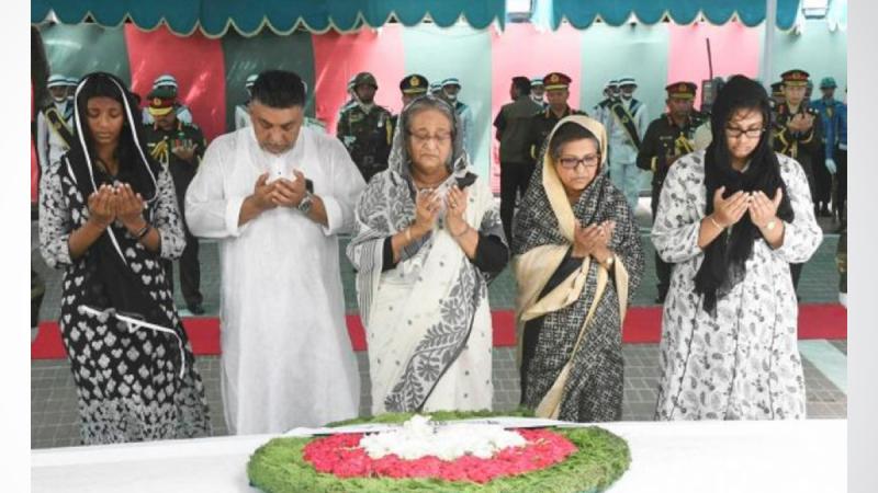 Prime Minister Sheikh Hasina and family members at Tungipara. Photo: Focus Bangla.
