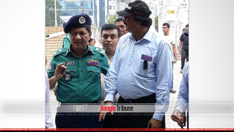 Officials visit Dhaka Streets.