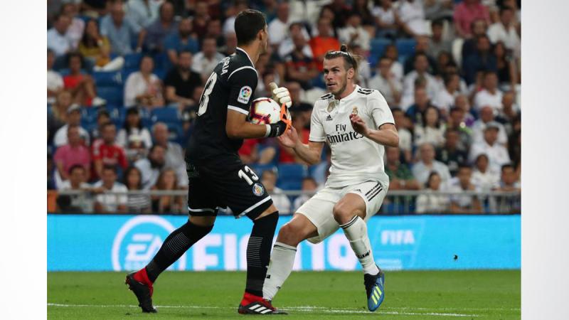 Getafe`s David Soria in action with Real Madrid`s Gareth Bale at Santiago Bernabeu, Madrid, Spain on August 19, 2018. REUTERS