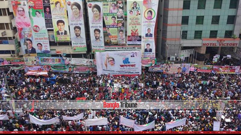 Several thousand leaders and activists of the BNP have gathered in front of the headquarters at Dhaka’s Naya Paltan to join the rally marking the party’s 40th founding anniversary. BANGLATRIBUNE/Sazzad Hossain