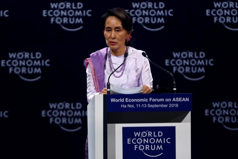 Aung San Suu Kyi speaks at the plenary session of the World Economic Forum on ASEAN in Hanoi, Vietnam, Sept 12, 2018.REUTERS