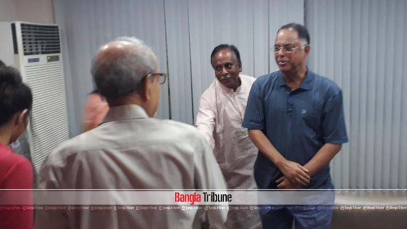Former minister and BNP Vice Chairman Iqbal Mahmud Tuku represented his party in the meeting at Bikalpa Dhara chief B Chowdhury’s Baridhdara residence.
