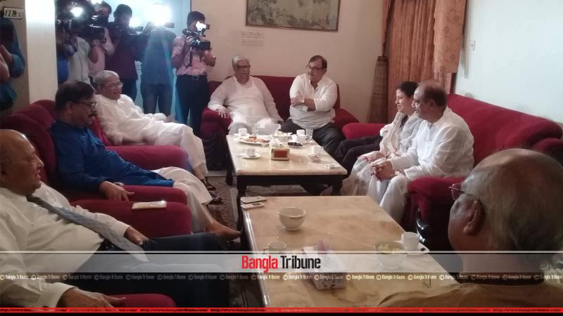 BNP leader Khandaker Mosharraf Hossain is hosting the meeting at his Gulshan residence on Sunday (Oct 7).