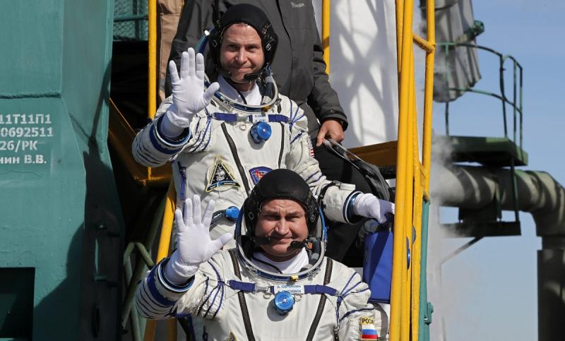 International Space Station (ISS) crew members astronaut Nick Hague of the U.S. and cosmonaut Alexey Ovchinin of Russia board the Soyuz MS-10 spacecraft for the launch at the Baikonur Cosmodrome, Kazakhstan October 11, 2018. Yuri Kochetkov/Pool via REUTERS