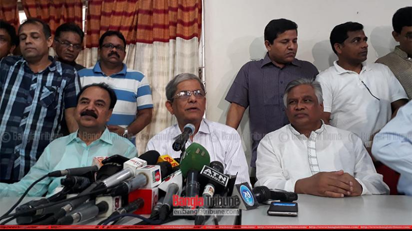 BNP leader Mirza Fakhrul speaking to the media on Apr 5, 2018.