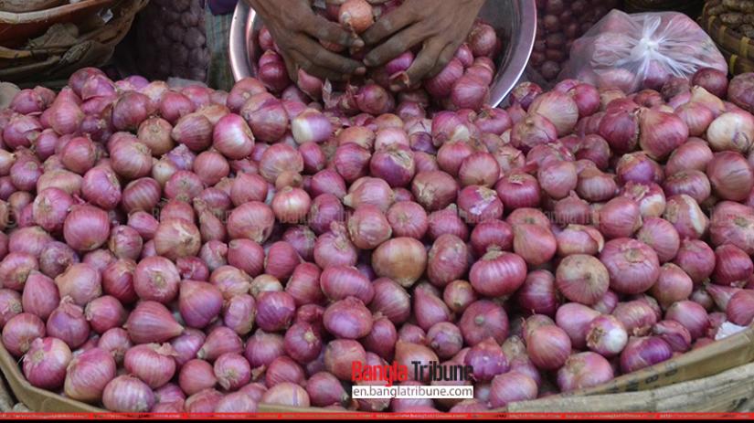 India exports onions mainly to Bangladesh, Malaysia, UAE and Sri Lanka. BANGLA TRIBUNE/Nashirul Islam