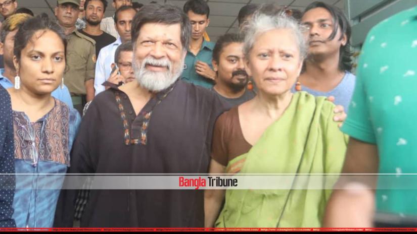 File photo shows Shahidul Alam being taken to DB office. PHOTO/Sazzad Hossain