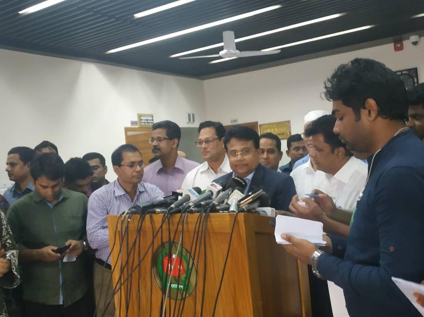 Election Commission Secretary Helaluddin Ahmed briefs the media at the EC office in Dhaka on Monday (Oct 15).