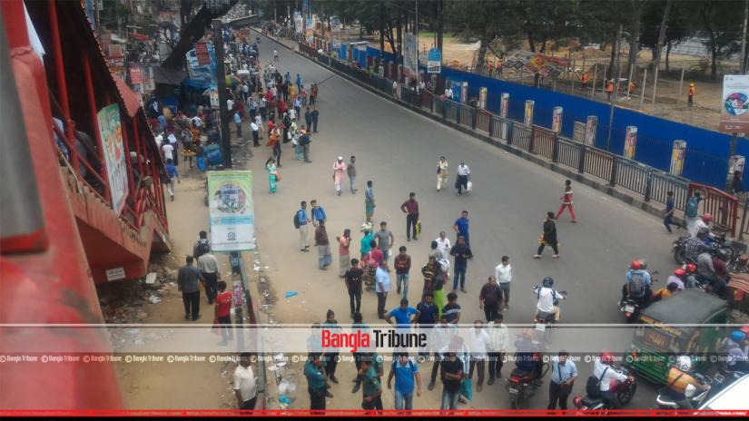 The countrywide transport strike began at 6am on Sunday bringing life as usual to standstill. BANGLA TRIBUNE/Nashirul Islam