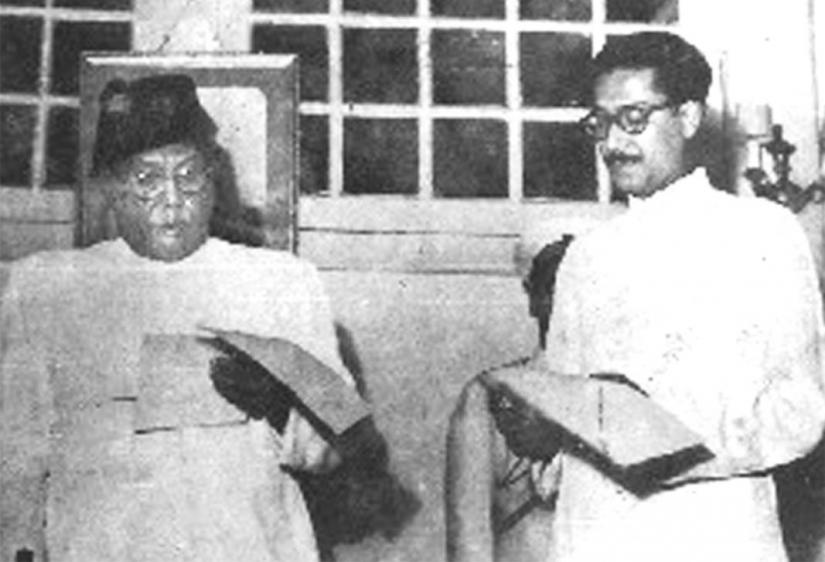 Sher-e-Bangla administering oath to Bangabandhu as one of the cabinet members, soon after the historic victory of Jukto Front in 1954.