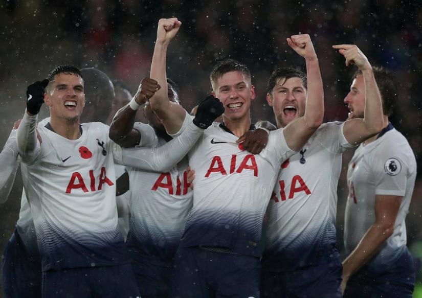 Tottenham celebrates after the match against  Crystal Palace at Selhurst Park, London, Britain on Nov 10, 2018. REUTERS