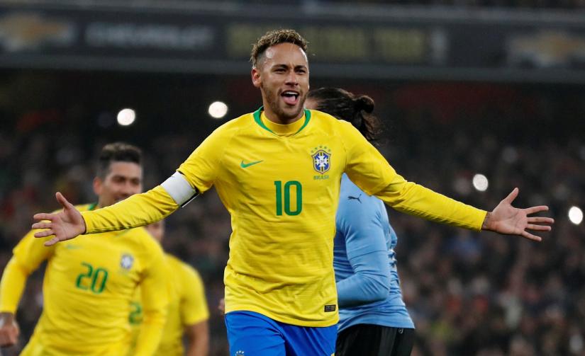 Brazil`s Neymar celebrates scoring their first goal from the penalty spot. International Friendly - Brazil v Uruguay - Emirates Stadium, London, Britain - Nov16, 2018. Action Images via Reuters