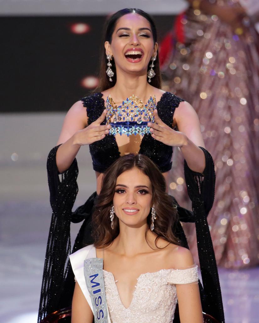 Miss Mexico Vanessa Ponce de Leon, 26, is crowned by former Miss World 2017 India’s Manushi Chhillar as she wins the Miss World 2018 title in Sanya, Hainan island, China December 8, 2018. REUTERS