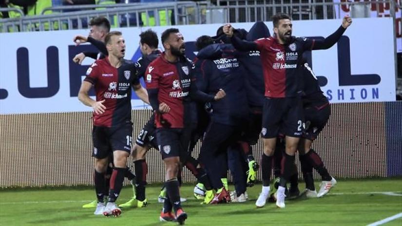Nine-man Cagliari stun Roma with late fightback on Dec 8, 2018