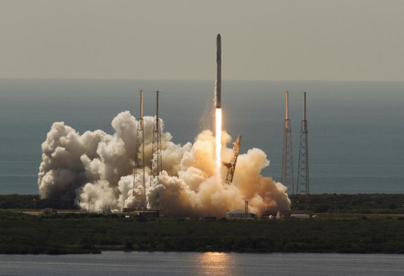 An unmanned SpaceX Falcon 9 rocket launches from Cape Canaveral, Florida, June 28, 2015. REUTERS/file photo