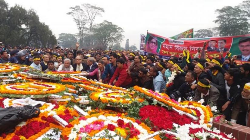 BNP Secretary General Mirza Fakhrul Islam Alamgir was paying homage to 1971 war heroes the National Memorial in Savar along with BNP leaders on Sunday (Dec 16).