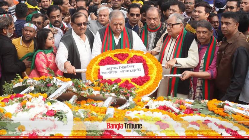 Jatiya Oikya Front leader Dr Kamal Hossain was paying homage to the 1971 war heroes at the National Memorial in Savar on Sunday (Dec 16). PHOTO: Nashirul Islam