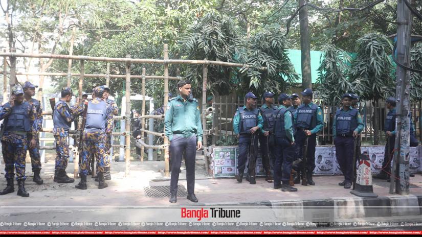 Heightened security at Gulshan over Awami League chief Sheikh Hasina`s rally on Friday (Dec 21). PHOTO: Sazzad Hossain