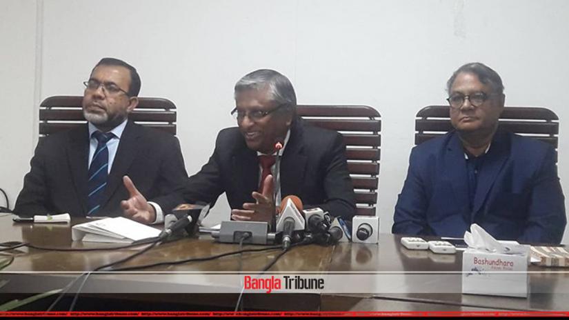 Human Rights Commission Bangladesh Chairman Kazi Reazul Hoque speaking to the media on Tuesday (Jan 1)