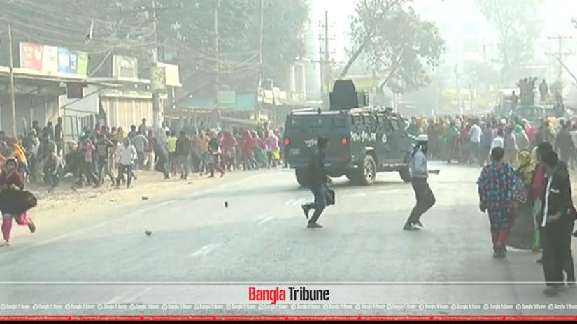 The workers and police clashed when police fired tear shells and blank shots to disperse the workers on Thursday (Jan 10).