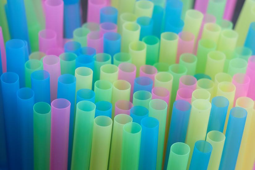 Drinking straws protrude from a glass in a illustration picture in Loughborough, Britain April 19, 2018.  REUTERS/File Photo