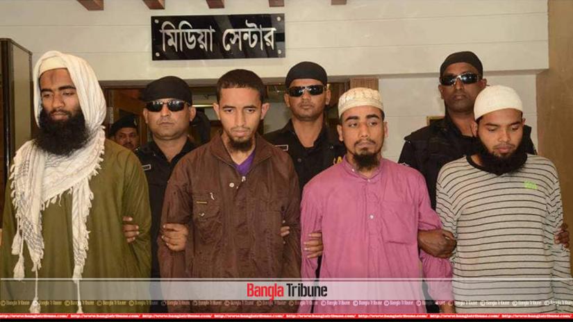 Members of the banned militant outfit Ansarullah Bangla Team (ABT) had been planning to kill a daily newspaper editor, said the Rapid Action Battalion (RAB). 