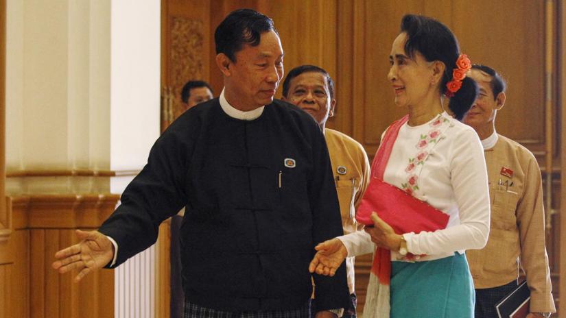 Shwe Mann (L), speaker of Myanmar`s Union Parliament, greets National League for Democracy (NLD) leader Aung San Suu Kyi before their meeting at the Lower House of Parliament in Naypyitaw November 19, 2015. REUTERS/File Photo