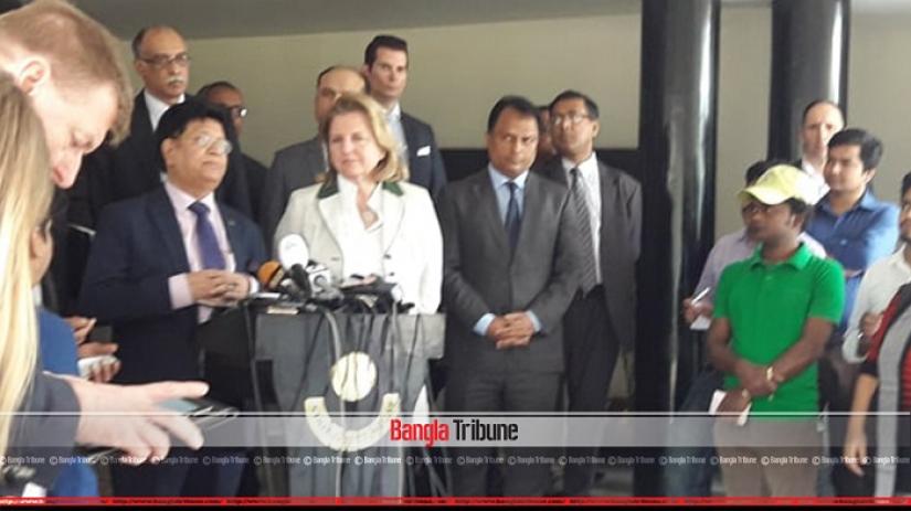 Austria FM media briefForeign Minister AK Abdul Momen and his Austrian counterpart Karin Kneissl during a joint media briefing afte the talks on Wednesday (Feb 20) in Dhaka.