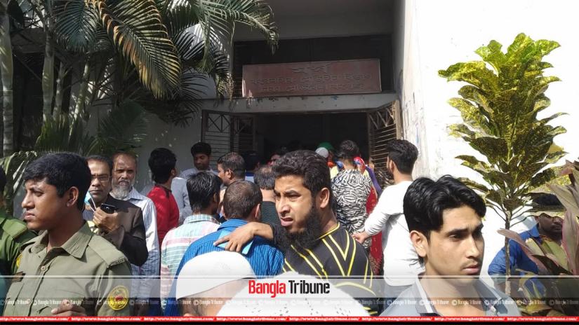 The relatives of over 100 people still missing in the deadly Old Dhaka fire are pouring into Dhaka Medical College Hospital to look for their loved ones.