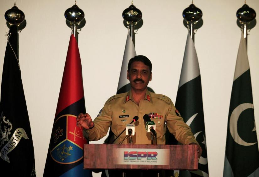 Maj. Gen. Asif Ghafoor speaks during a news conference in Rawalpindi, Pakistan, Apr 17, 2017. REUTERS/File Photo