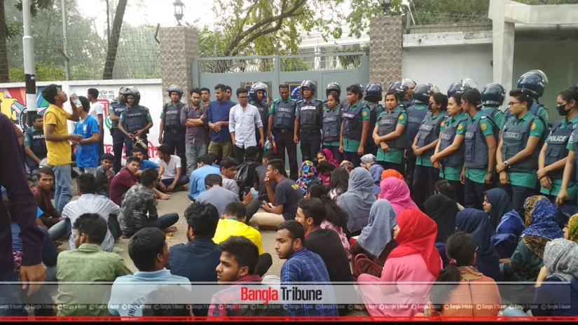 Chhatra League leaders and activists have taken position in front of the vice-chancellor`s residence from Tuesday (Mar 12) morning.