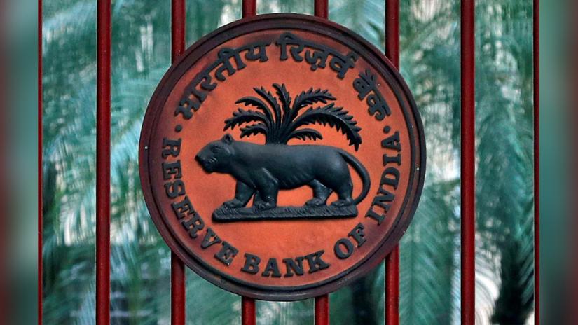 A Reserve Bank of India (RBI) logo is seen at the gate of its office in New Delhi, India, Nov 9, 2018. REUTERS/File Photo