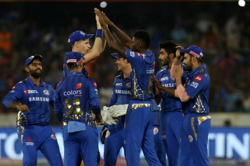 Mumbai Indians celebrate a Sunrisers Hyderabad wicket.