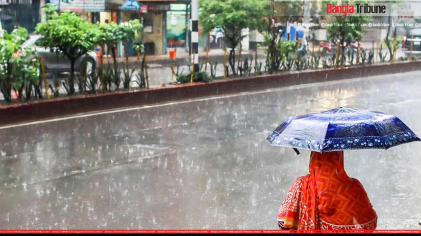A rainy day captured on Apr 2, 2019 at Panthapath area in Dhaka. BANGLA TRIBUNE/Sazzad Hossain