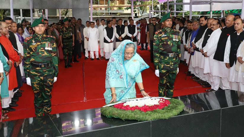 Prime Minister Sheikh Hasina paid the homage by placing a wreath at Bangabandhu’s portrait in front of Bangabandhu Memorial Museum at Dhanmondi in Dhaka on Wednesday (Apr 17). Focus Bangla
