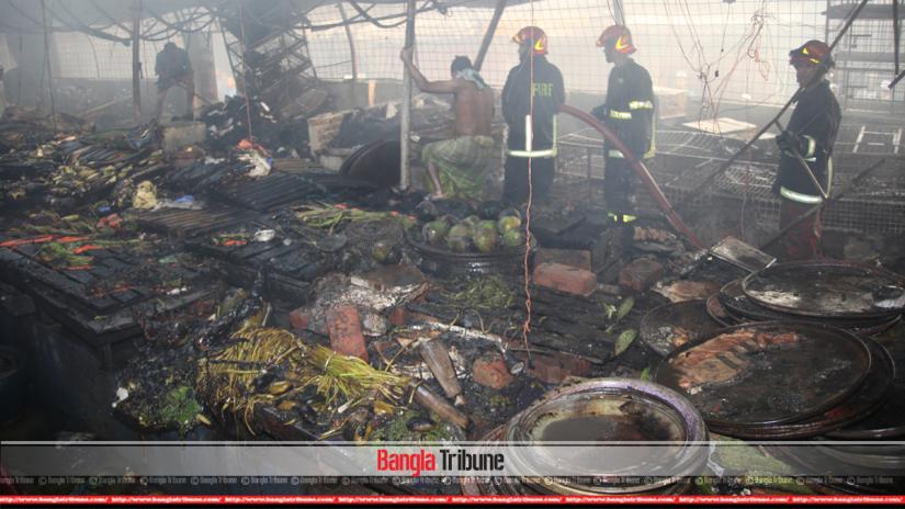 A fire erupted at Malibagh kitchen market in Dhaka early on Thursday (Apr 18).
