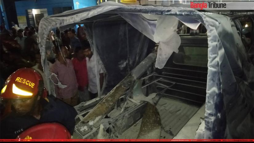 A fire started after a blast in a pickup truck parked under the Malibagh flyover on Sunday (May 26).
